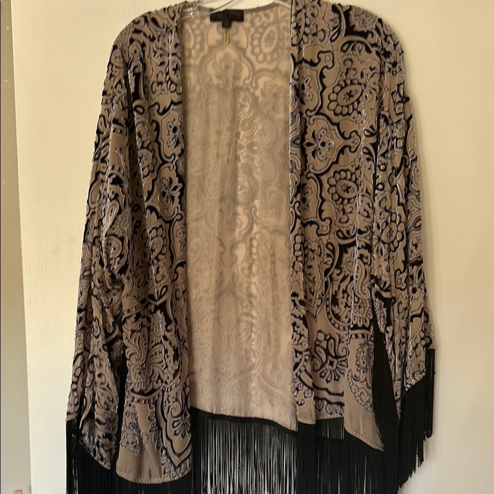 Elegant Black and Tan Patterned Women's Sweater